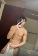 youtuber-jerking-and-cumming-in-hotel-with-his-friend-5