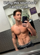 tiktoker-first-time-sucking-dick-8