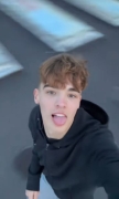 Straight-Teen-Tiktokers-try-Gay-sex-4