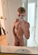 Tiktokers-cumming-and-cum-licking-6