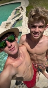 surfer-boy-with-his-bf-in-public-hot-tub-4