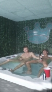 tiktokers-in-jacuzzi-91