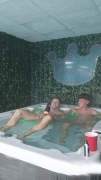 tiktokers-in-jacuzzi-92