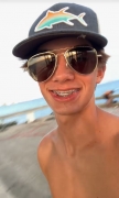 popular-teen-tiktoker-jerk-off-and-cum-2