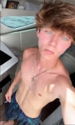 tiktoker-with-huge-cock-jerking-and-cumming-2