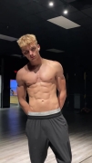straight-college-dude-try-gay-sex-first-time-5