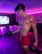 tiktoker-with-fan-sucking-his-dick-and-swallowing-all-his-cum-2